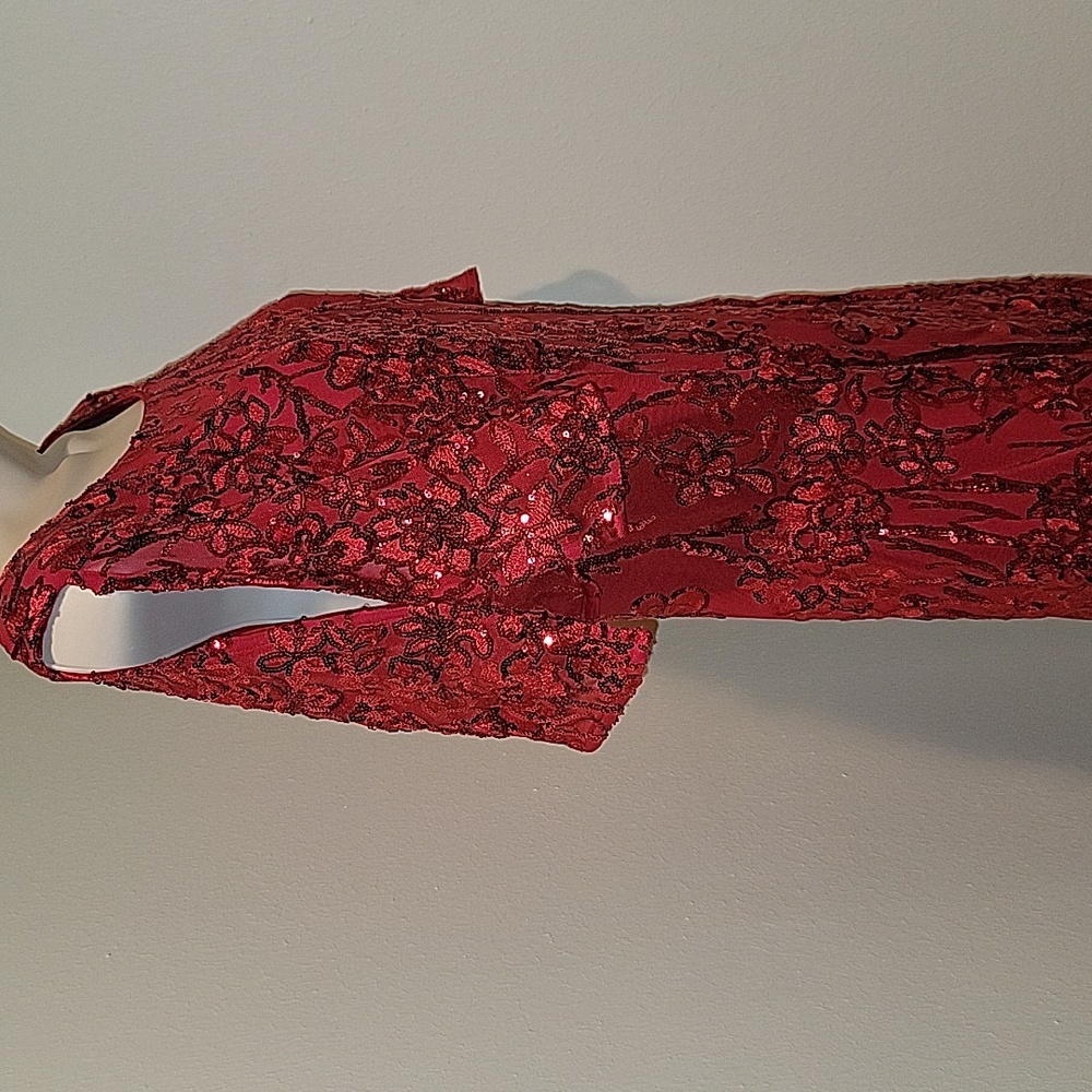 ALEX EVENINGS RED SEQUIN SHEATH DRESS - Picture 7 of 9